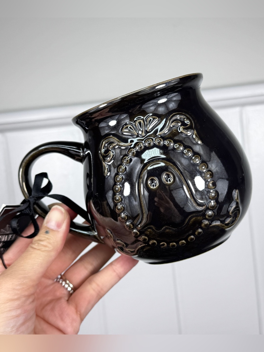 NEW Cobwebs & Cauldrons Ghost Portrait Halloween Mug